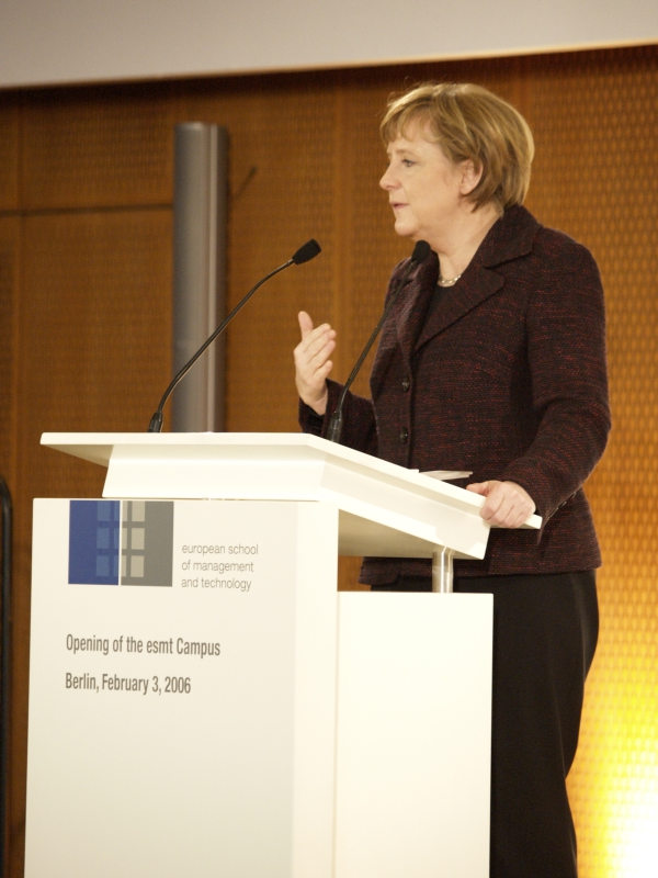 Angela Merkel, Februar 2006, 51 Jahre alt.